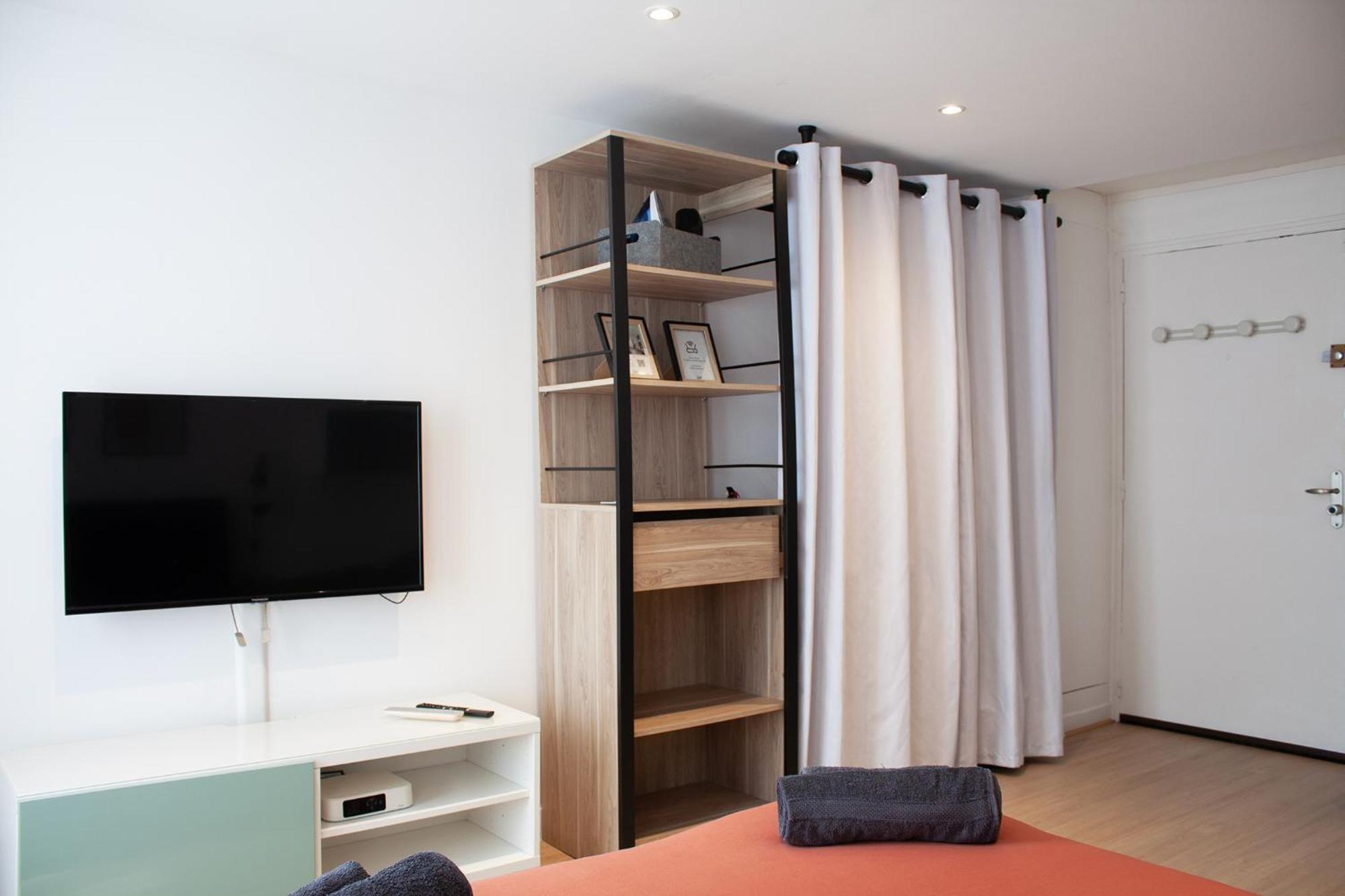 Апартаменты Studio Cosy En Plein Coeur Historique De Понтуаз Экстерьер фото
